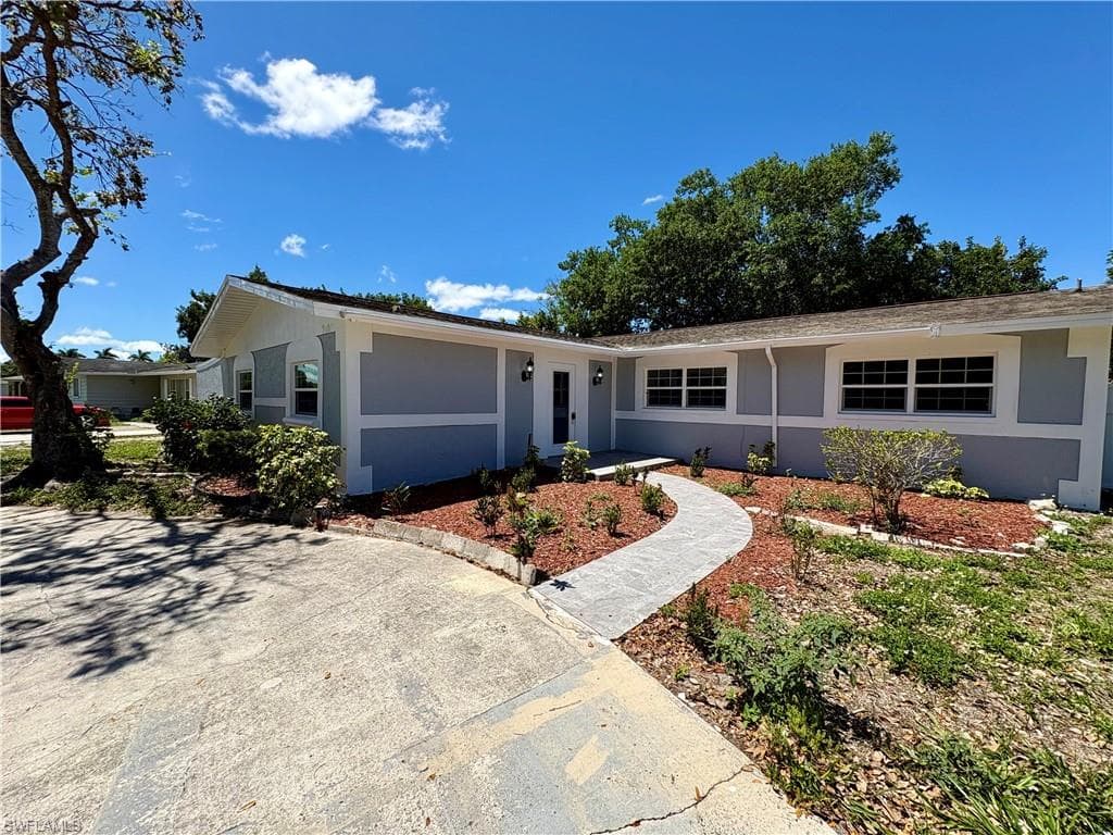 2101 43rd TER SW NAPLES, FL 34116