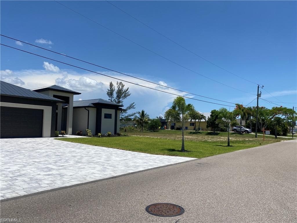 2005 SW 8th CT CAPE CORAL, FL 33991