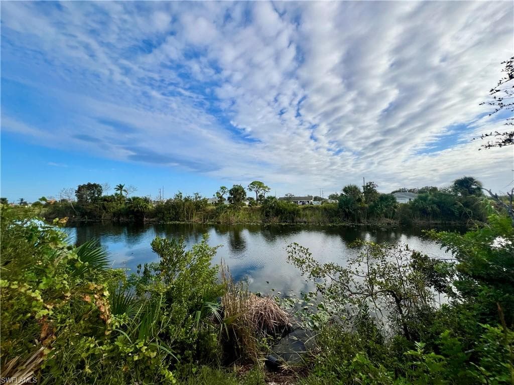 1857 NE 23rd ST CAPE CORAL, FL 33909