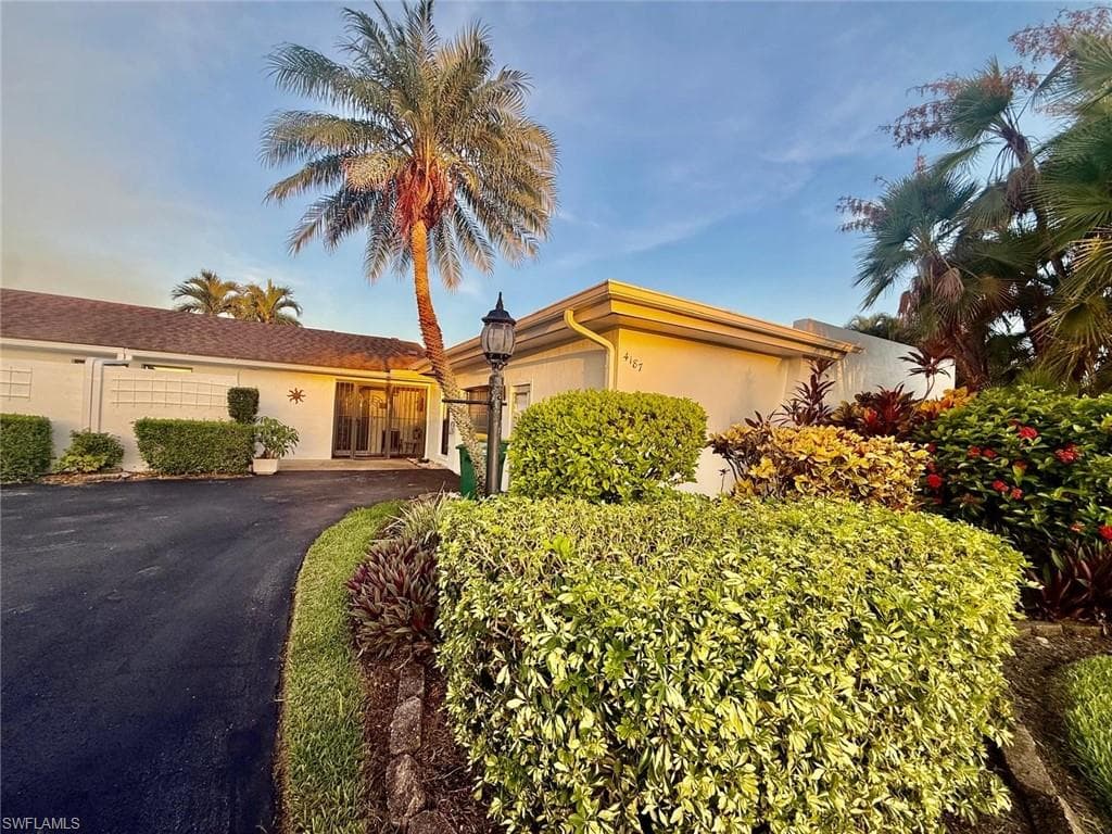 4187 Lakewood BLVD E13 NAPLES, FL 34112