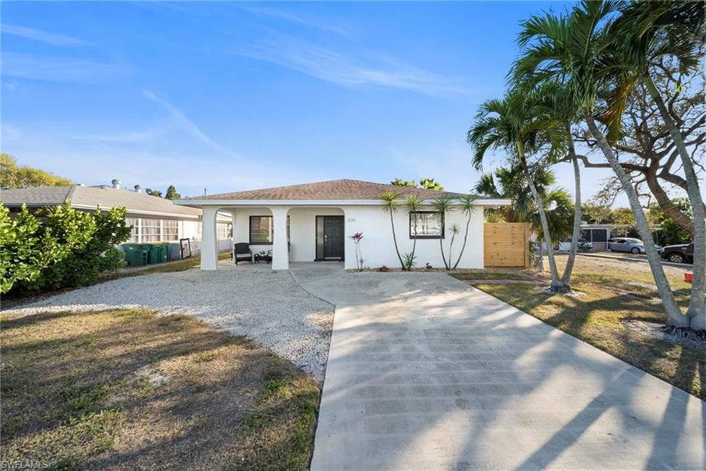 630 99th AVE N NAPLES, FL 34108