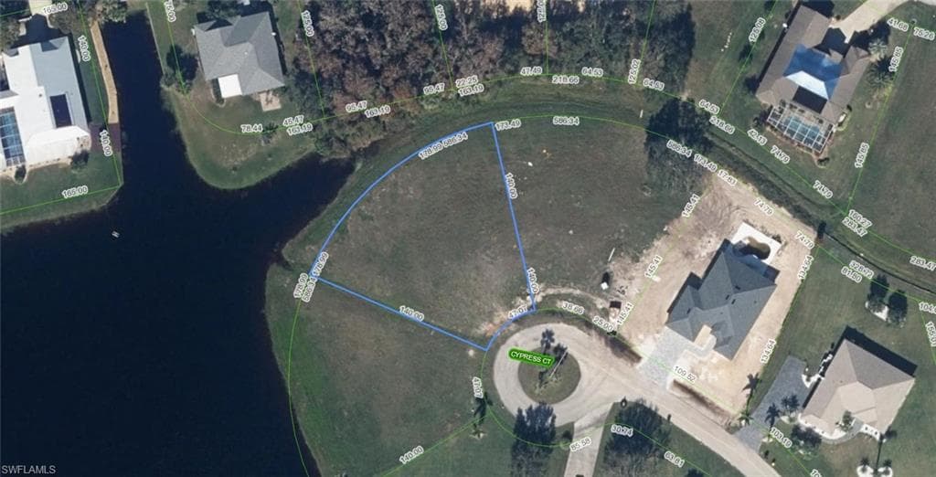 700 Cypress CT SEBRING, FL 33876
