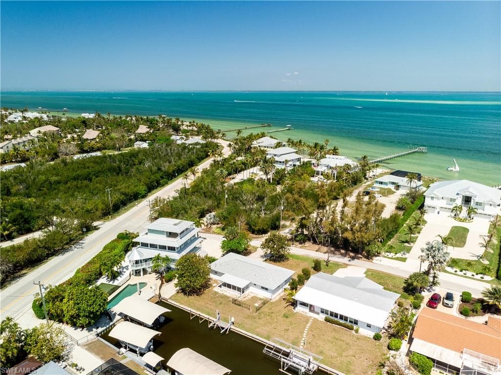 7815 Bocilla LN BOKEELIA, FL 33922