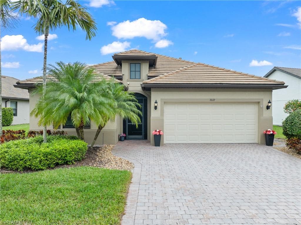 7022 Live Oak DR NAPLES, FL 34114