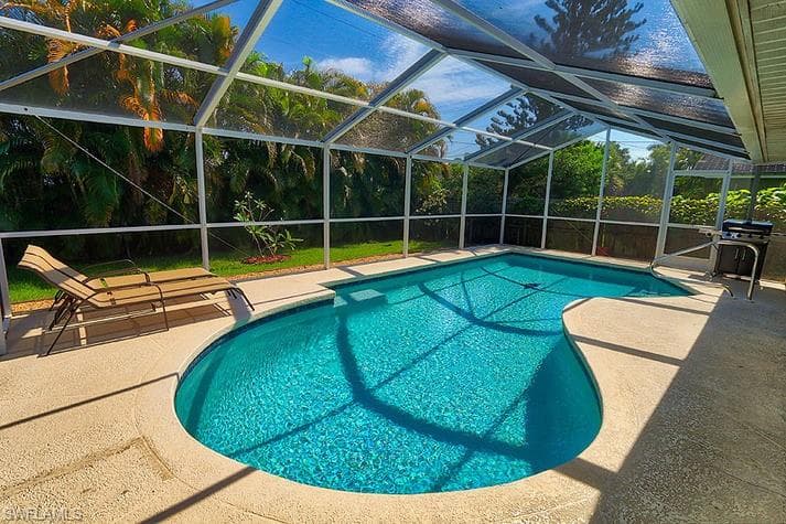 793 97th AVE N NAPLES, FL 34108