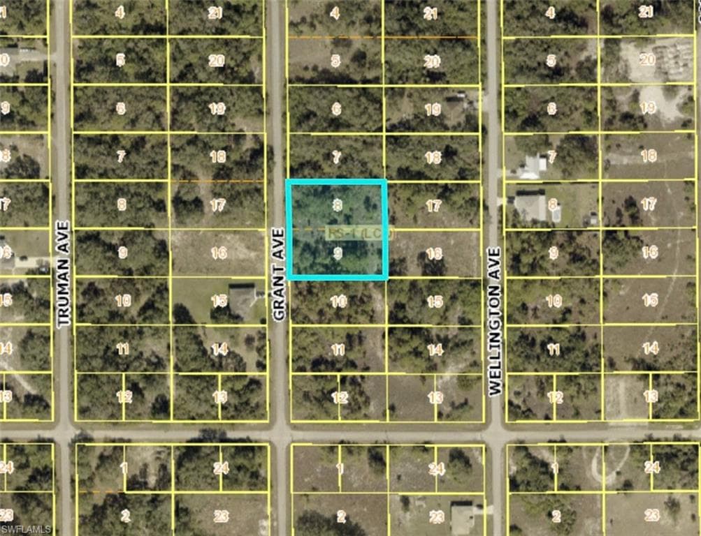1908 Grant AVE LEHIGH ACRES, FL 33972