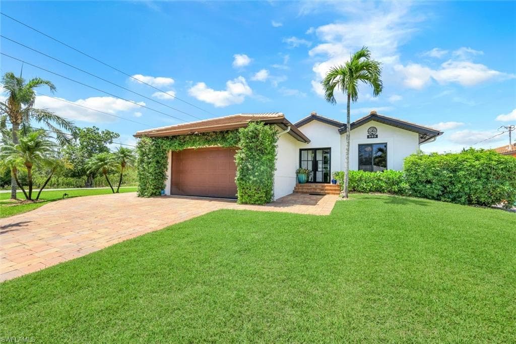 999 East Valley DR BONITA SPRINGS, FL 34134