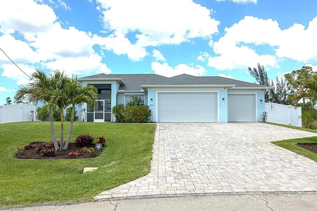 2924 NW 22nd AVE CAPE CORAL, FL 33993