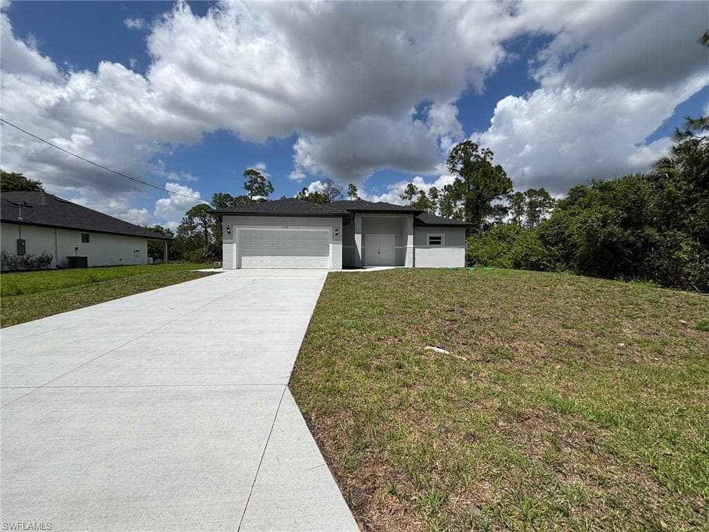 1139 Rahway ST LEHIGH ACRES, FL 33974