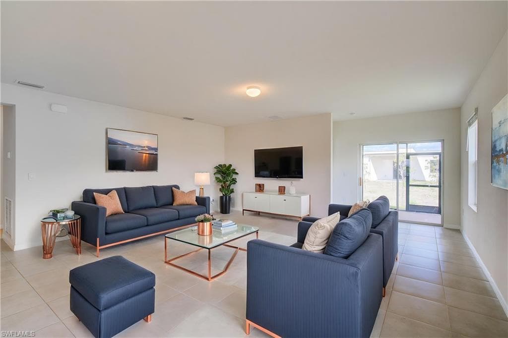 211 20th ST CAPE CORAL, FL 33909