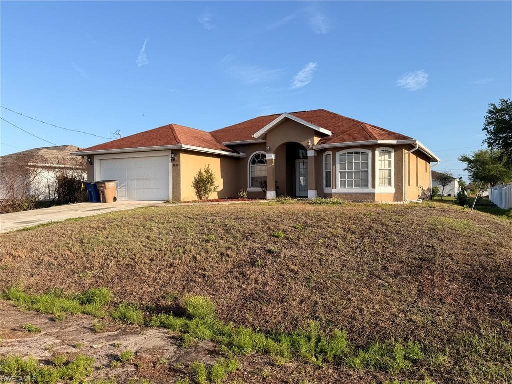 3808 25th ST SW LEHIGH ACRES, FL 33976