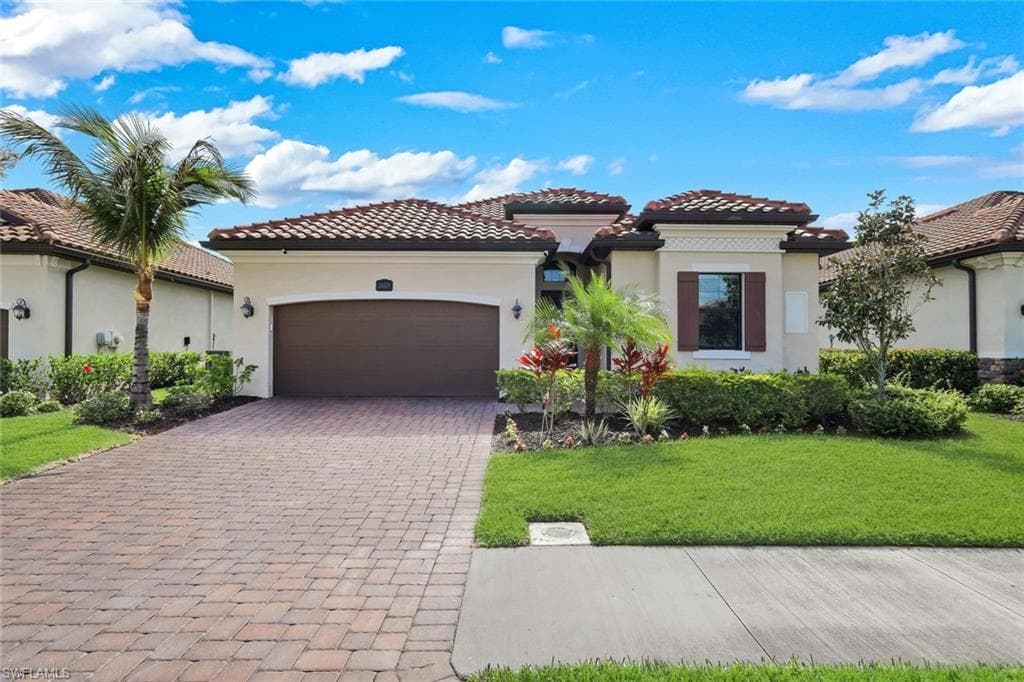 28029 Foxrock CT BONITA SPRINGS, FL 34135