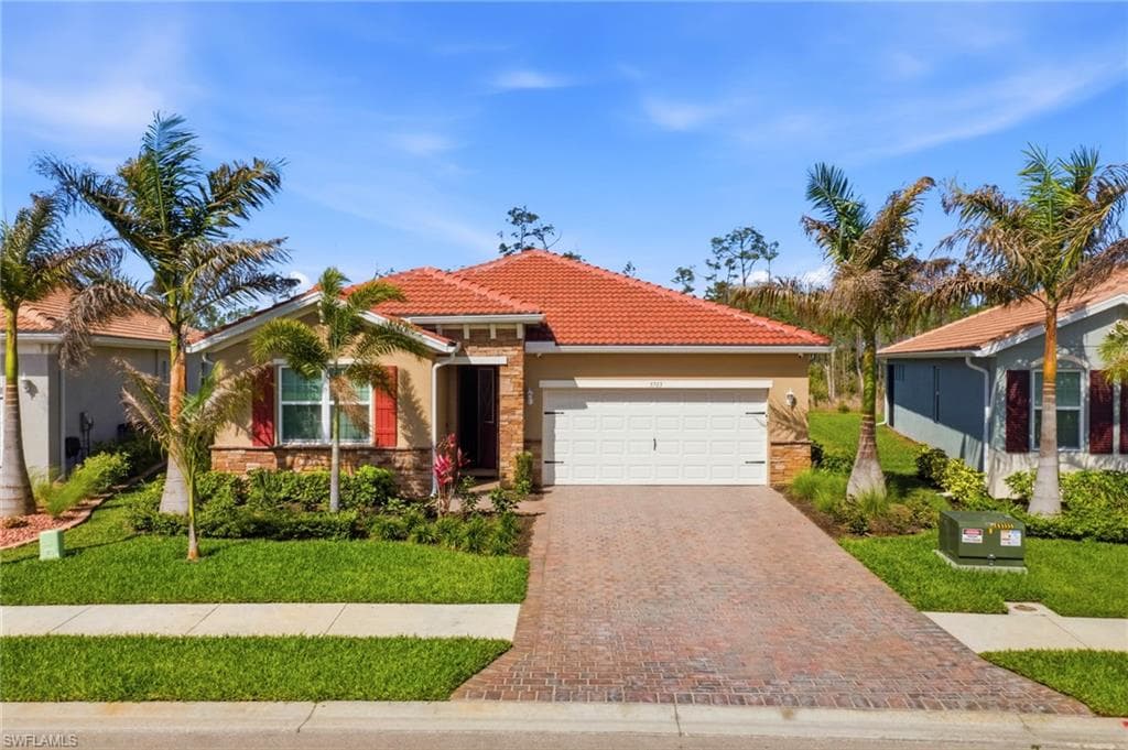 3703 Crosswater DR NORTH FORT MYERS, FL 33917