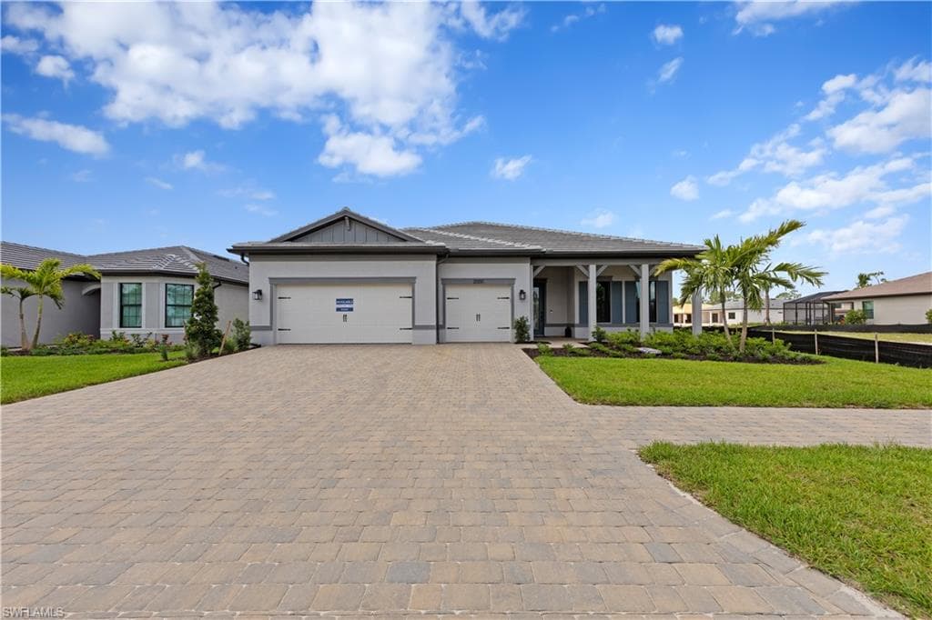 2090 Don Benito WAY NAPLES, FL 34120