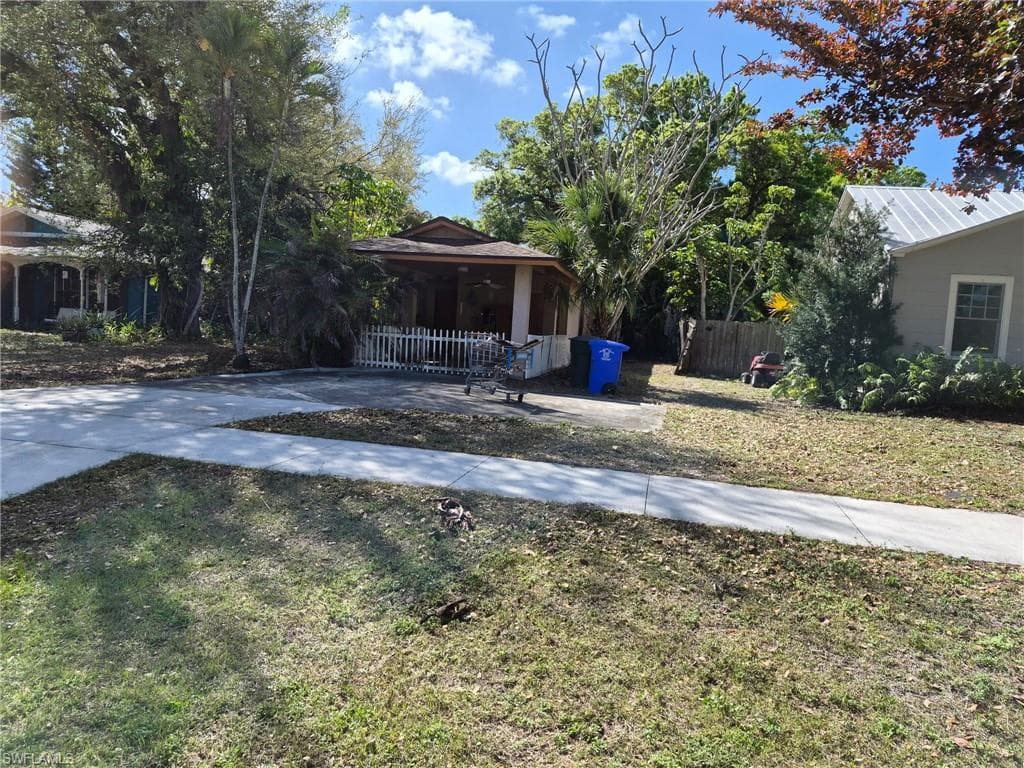 1826 Sunset PL FORT MYERS, FL 33901