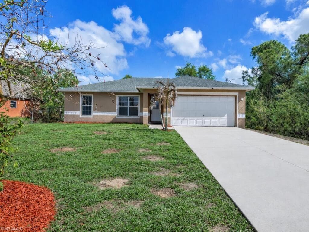 3204 45th ST W LEHIGH ACRES, FL 33971