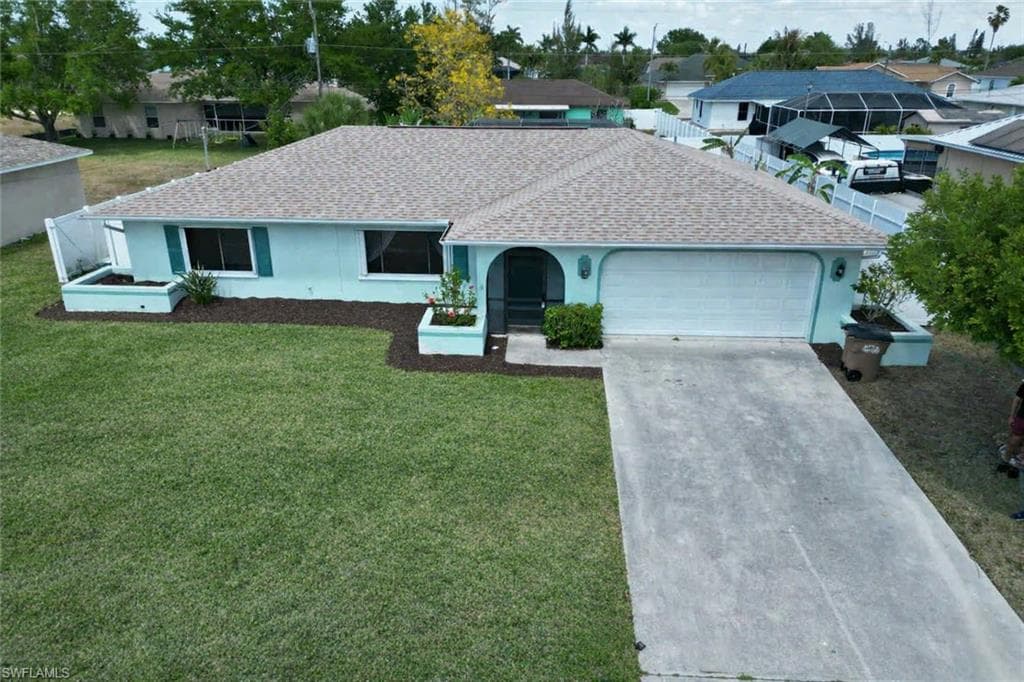 321 Trafalgar PKWY CAPE CORAL, FL 33991