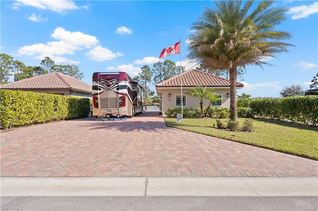 13197 Golden Palms CIR FORT MYERS, FL 33913