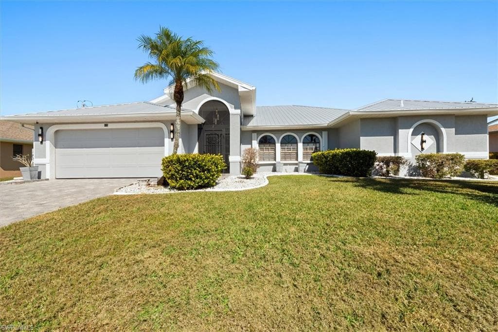 619 SE 22nd ST CAPE CORAL, FL 33990