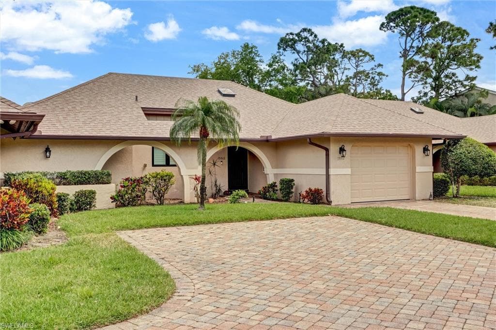 15512 Cedarwood LN 3-2 NAPLES, FL 34110