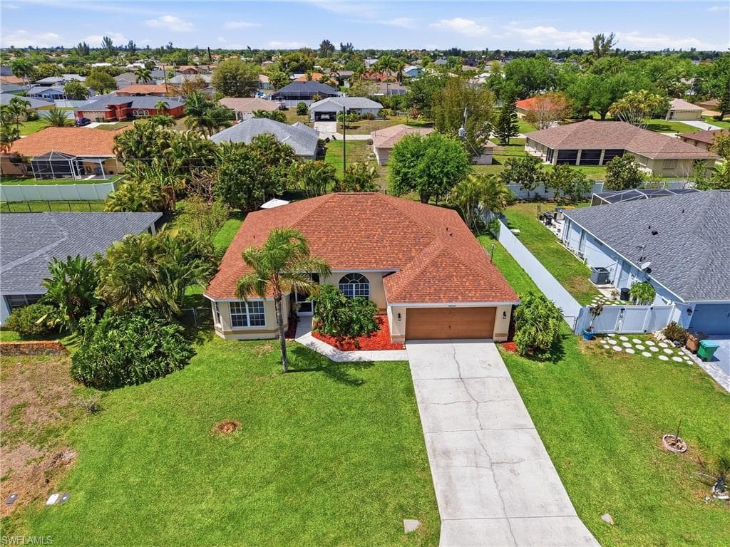2118 Country Club BLVD CAPE CORAL, FL 33990