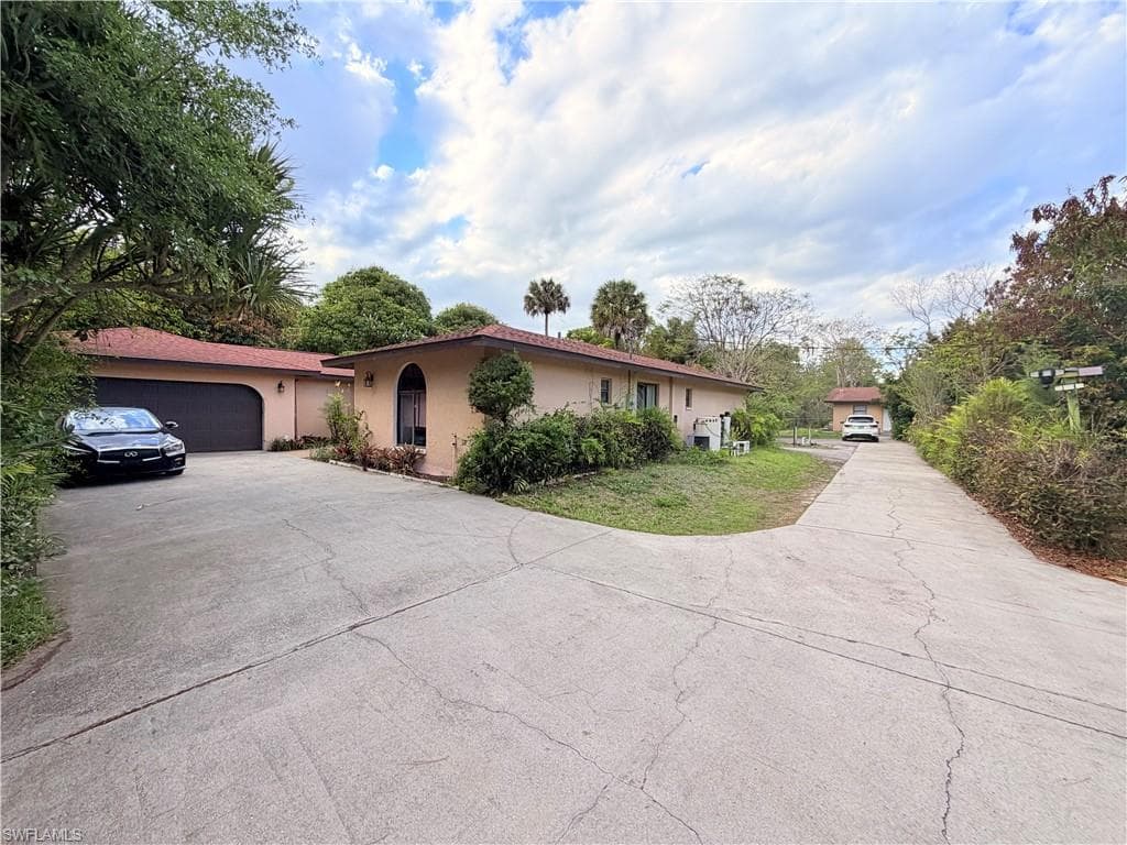 3661 11th AVE SW NAPLES, FL 34117