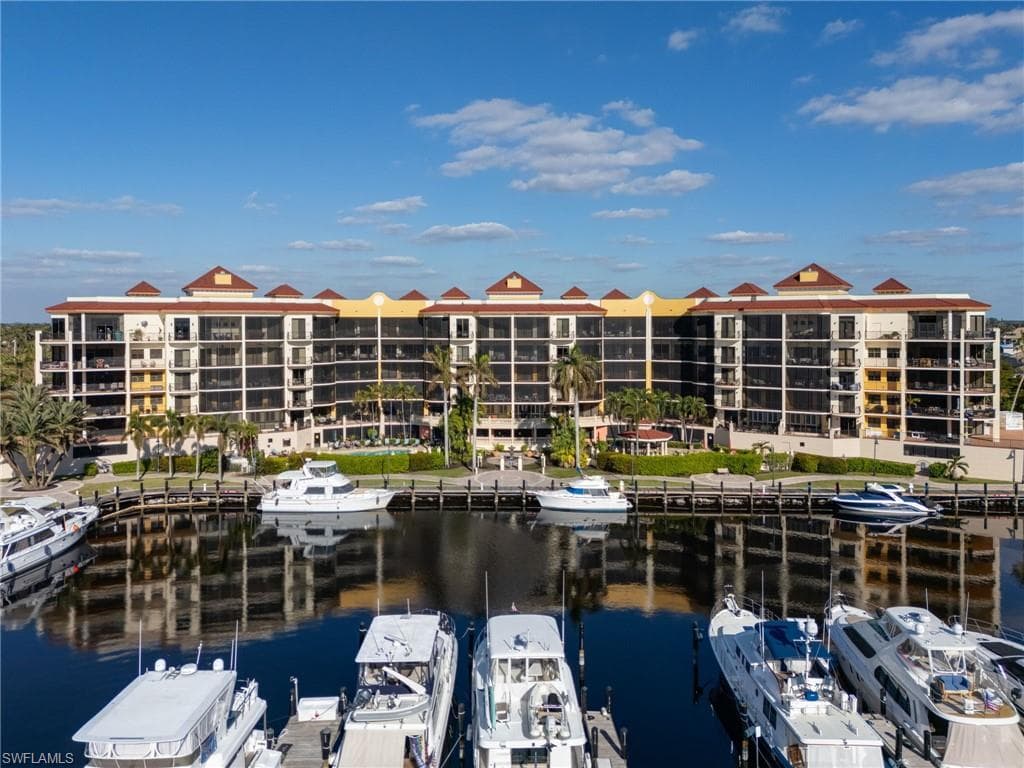 5702 Cape Harbour DR 204 CAPE CORAL, FL 33914