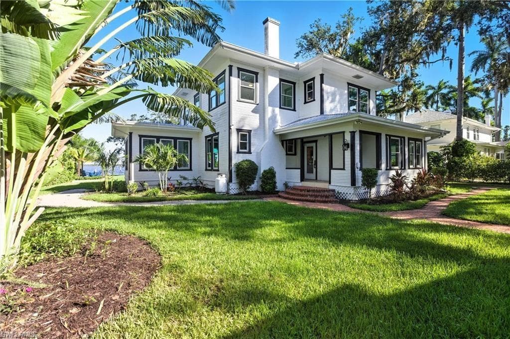 101 FAIRVIEW AVE FORT MYERS, FL 33905