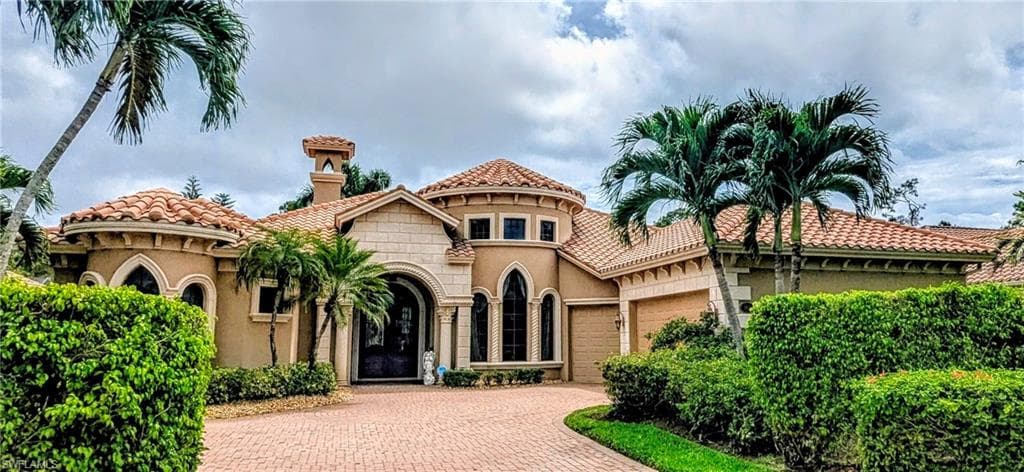 1020 Tivoli DR NAPLES, FL 34104