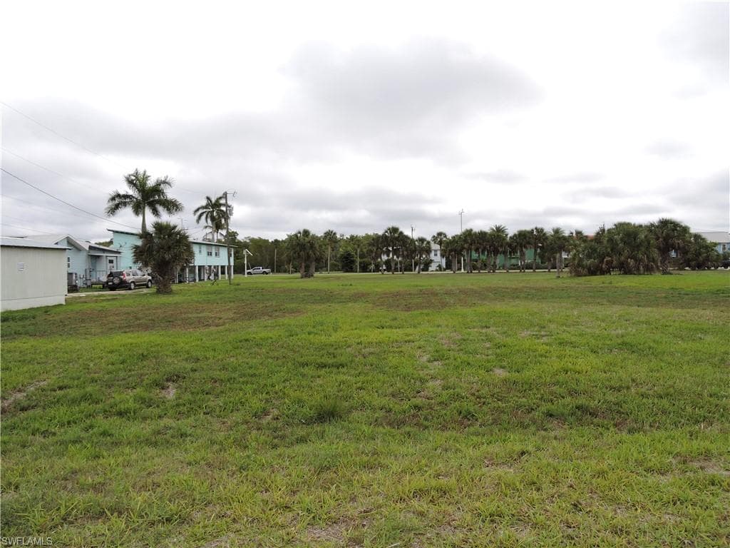 508 Buckner ST EVERGLADES CITY, FL 34139