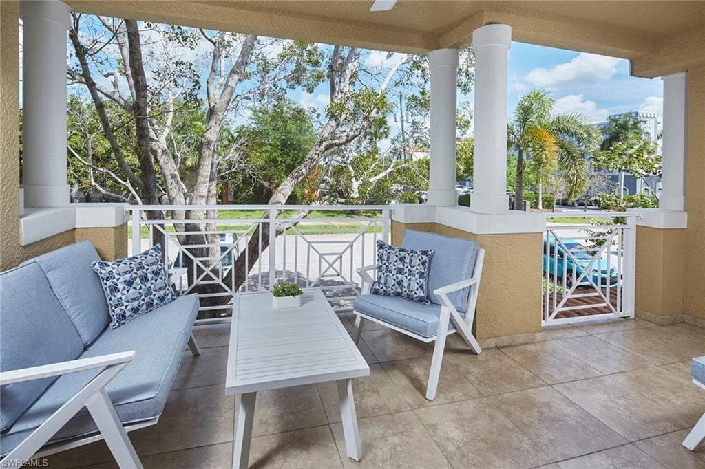 850 6th AVE N 204 NAPLES, FL 34102