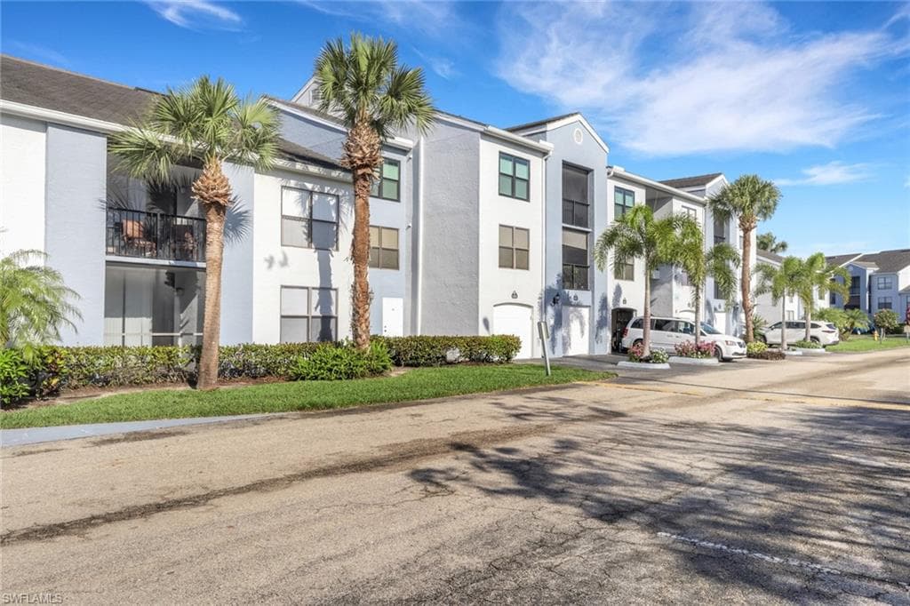 13581 Eagle Ridge DR 1421 FORT MYERS, FL 33912