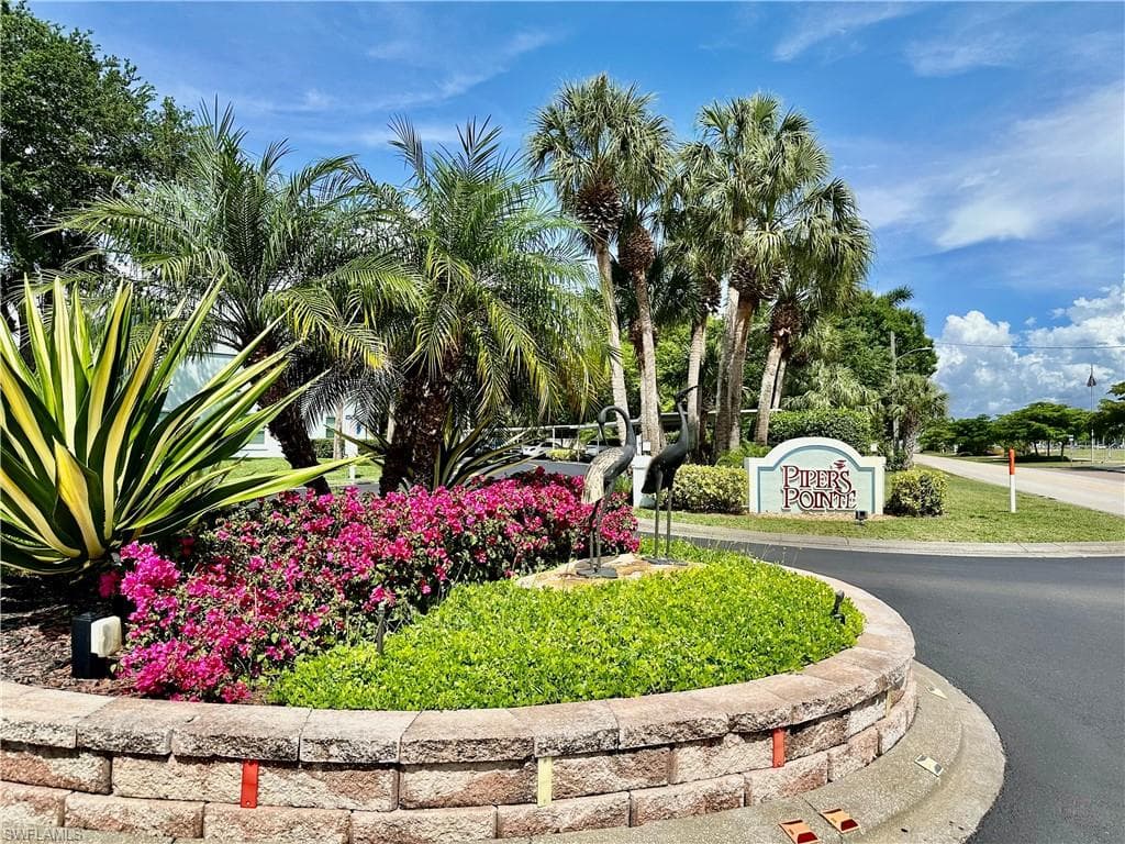 137 Wading Bird CIR F-204 NAPLES, FL 34110