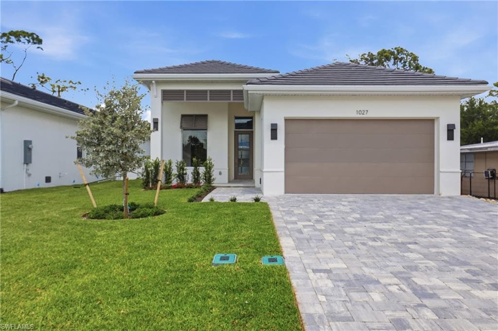 1027 Frank Whiteman BLVD NAPLES, FL 34103