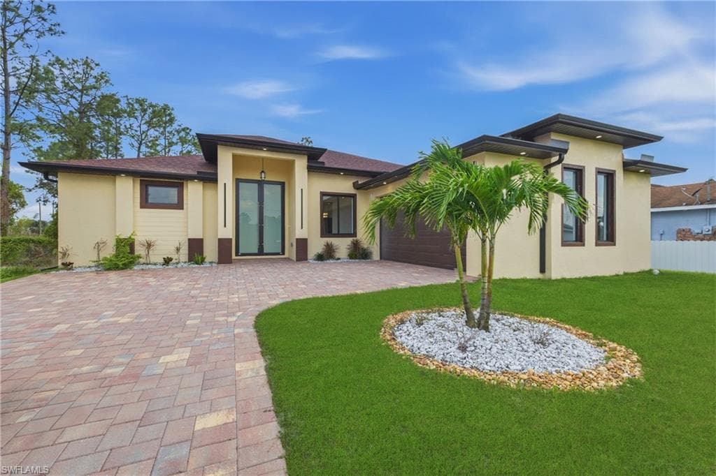 2809 7th ST SW LEHIGH ACRES, FL 33976