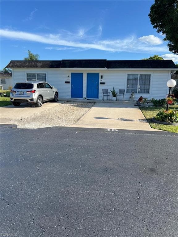 18 Hamlin CT LEHIGH ACRES, FL 33936