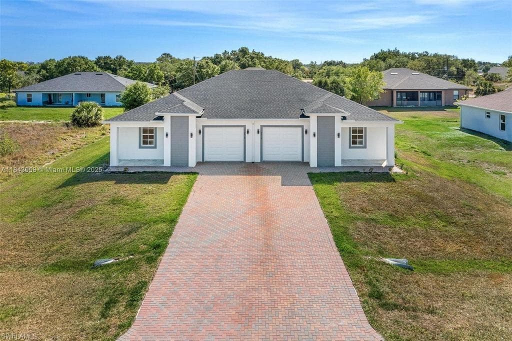 2516 Park RD LEHIGH ACRES, FL 33971
