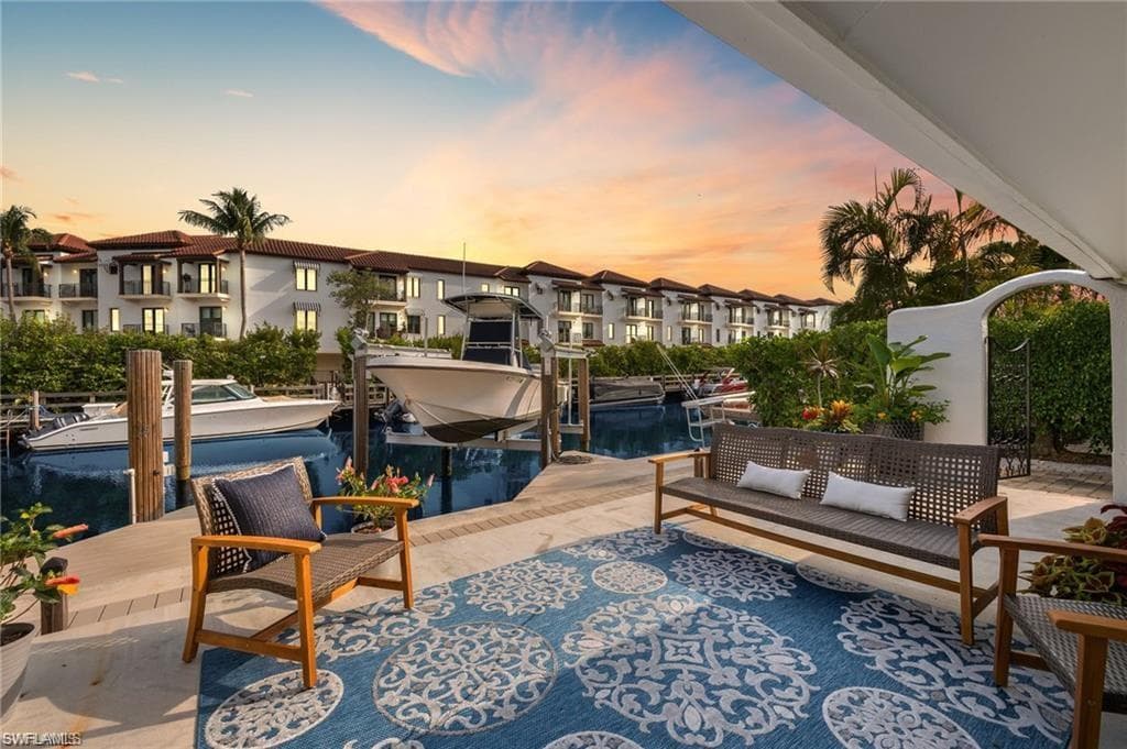 1435 Curlew AVE 3 NAPLES, FL 34102