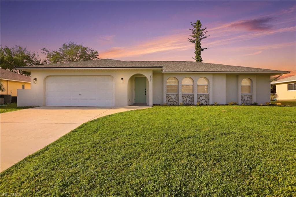 221 SW 13th TER CAPE CORAL, FL 33991