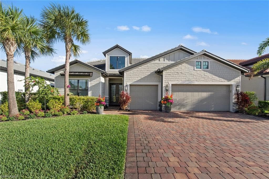 9607 Everglades DR NAPLES, FL 34120