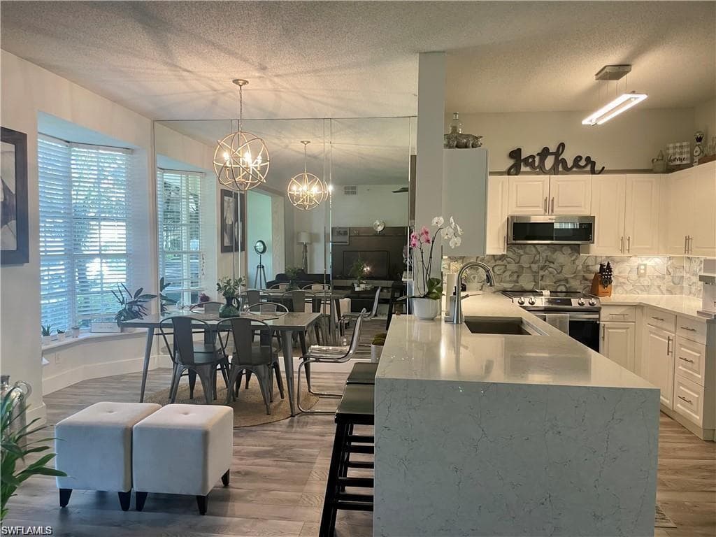56 Silver Oaks CIR 102 NAPLES, FL 34119