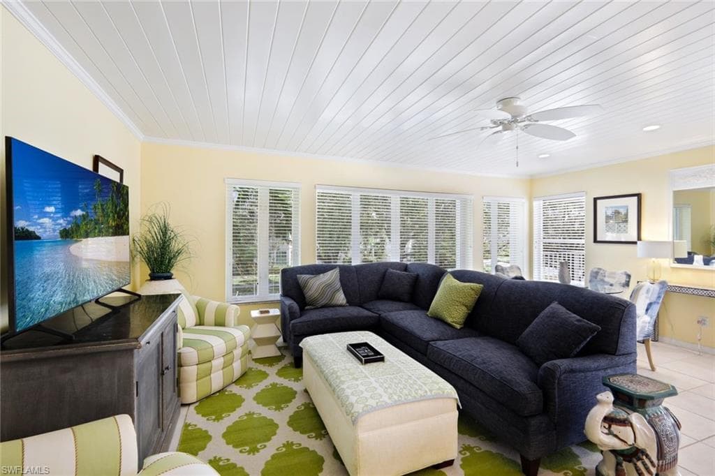 286 4th ST S 203 NAPLES, FL 34102