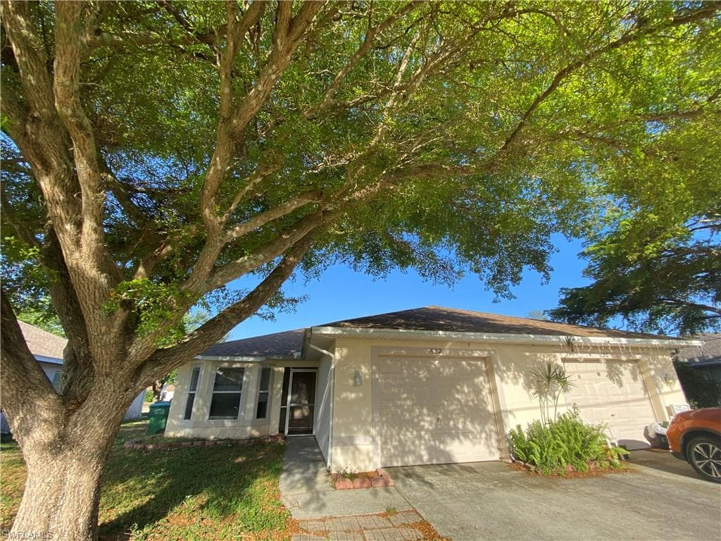 622 SE 13th PL CAPE CORAL, FL 33990