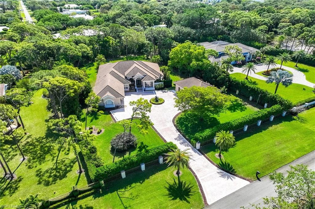 6656 Trail BLVD NAPLES, FL 34108