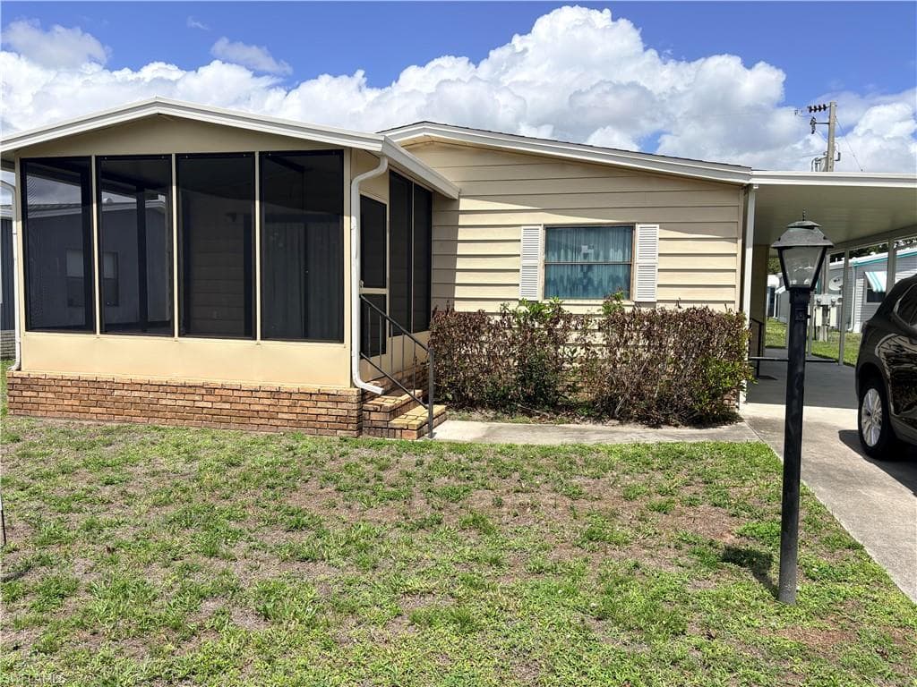 3053 Artesian LN NORTH FORT MYERS, FL 33917