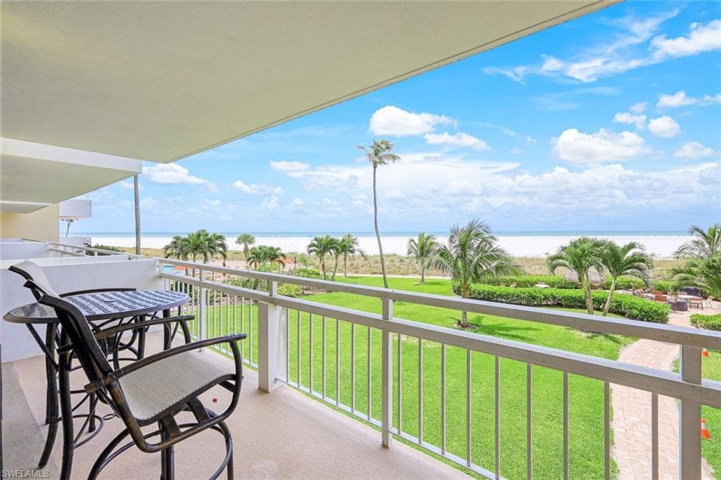 180 Seaview CT 215 MARCO ISLAND, FL 34145