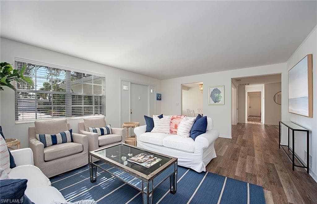 1281 Diana AVE NAPLES, FL 34103