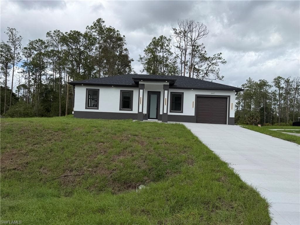 1607 E 14th ST LEHIGH ACRES, FL 33972