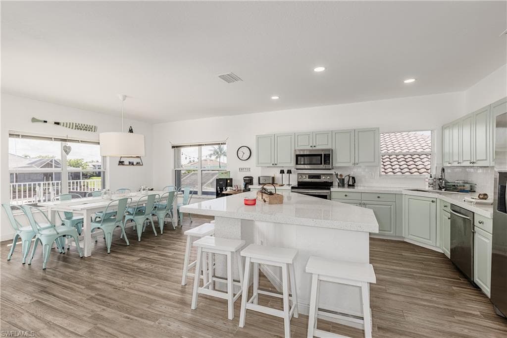 1218 Treasure CT MARCO ISLAND, FL 34145