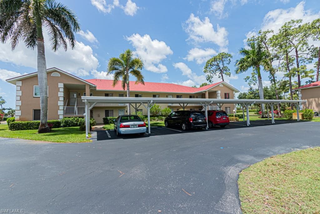 520 Augusta BLVD B202 NAPLES, FL 34113
